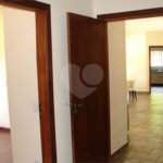 Casa à venda com 3 quartos, sendo 1 suíte, no condomínio Estância Marambaia, Vinhedo - SP