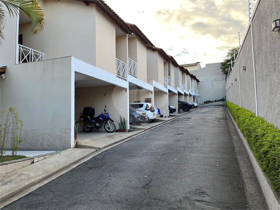 Casa à venda com 3 suítes no condomínio Residencial Palmas I, São Paulo - SP