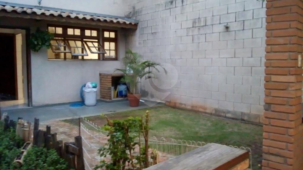 Sobrado à venda com 5 quartos, sendo 1 suíte, em Lapa de Baixo, São Paulo, SP
