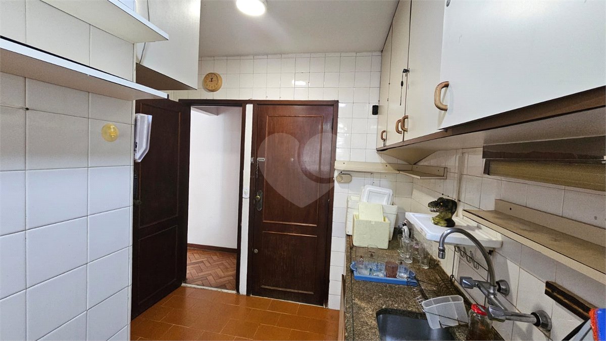 Apartamento à venda com 3 quartos, sendo 1 suíte, em Leblon, Rio de Janeiro, RJ