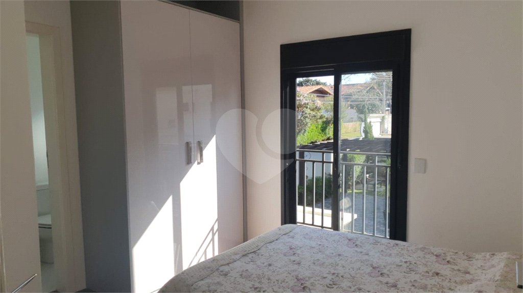 Casa à venda com 4 suítes no condomínio Vila Inglesa, Atibaia - SP