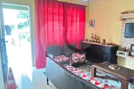 Sobrado à venda com 5 quartos em Pununduva, Cotia, SP