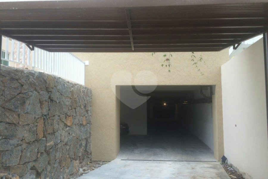 Casa à venda com 3 quartos, sendo 1 suíte, em Horto Florestal, São Paulo, SP