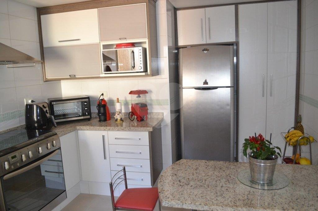 Sobrado à venda com 3 quartos, sendo 1 suíte, em Tremembé, São Paulo, SP