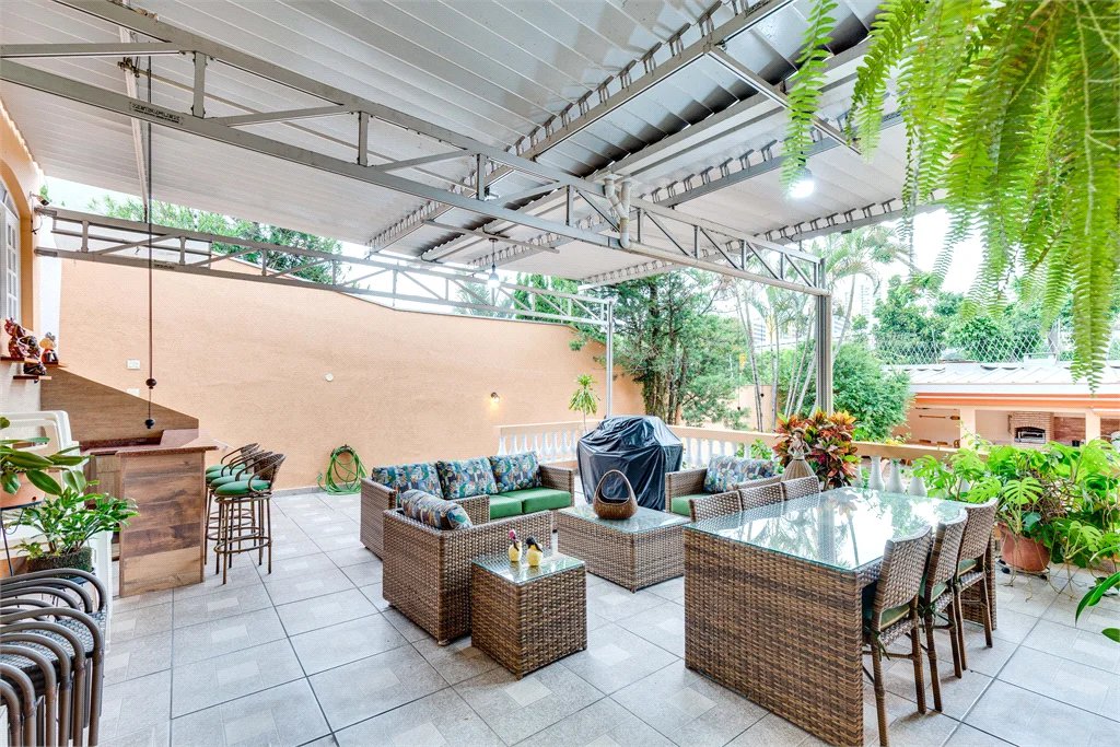 Casa à venda com 4 quartos, sendo 1 suíte,  em Brooklin Paulista, São Paulo, SP