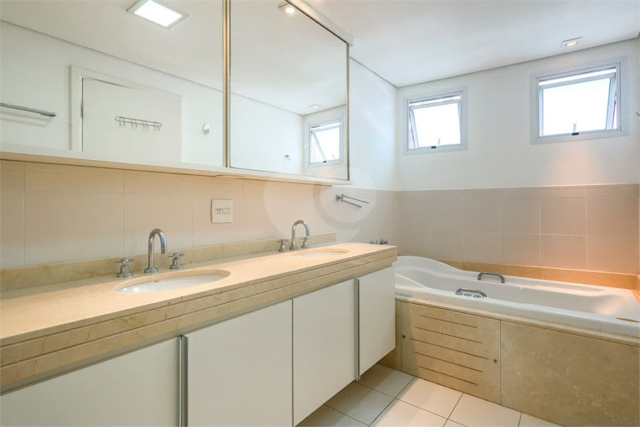 Apartamento à venda com 4 suítes, em Jardim Europa, São Paulo, SP