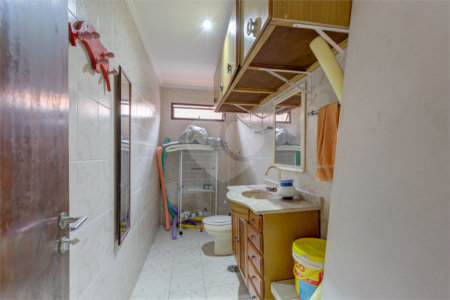 Casa Térrea à venda com 4 quartos, sendo 3 suítes, em Interlagos, São Paulo, SP