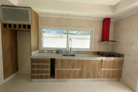 Casa à venda ou para alugar com 3 quartos, sendo 1 suíte, no condomínio Villagio Bella Citta, Mogi das Cruzes - SP