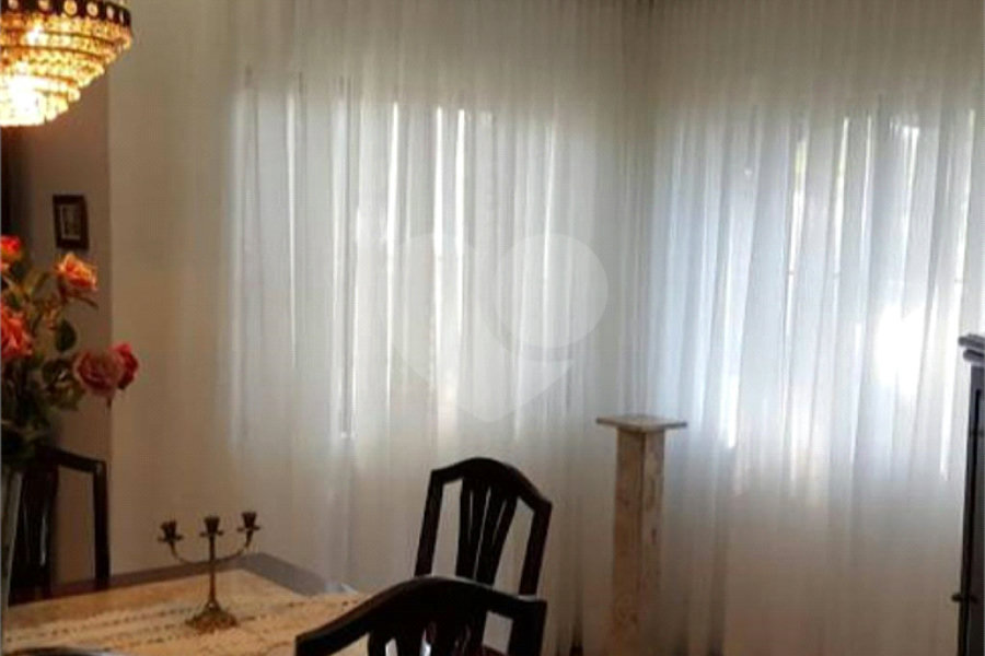 Casa Térrea à venda ou para alugar com 4 suítes em Jardim Floresta, São Paulo, SP