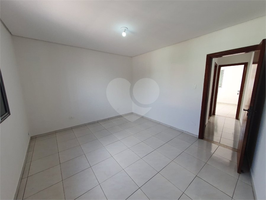 Sobrado à venda ou para alugar com 2 quartos em Vila Marieta, São Paulo, SP