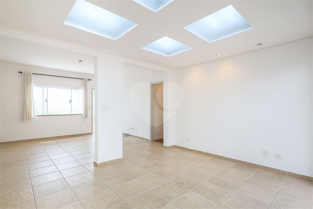 Casa Térrea à venda com 3 quartos, sendo 1 suíte, em Cidade Vargas, São Paulo, SP