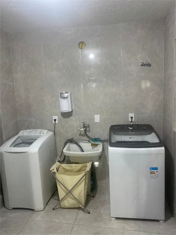 Casa à venda com 4 quartos, sendo 2 suítes, em Jardim Samara, São Paulo, SP