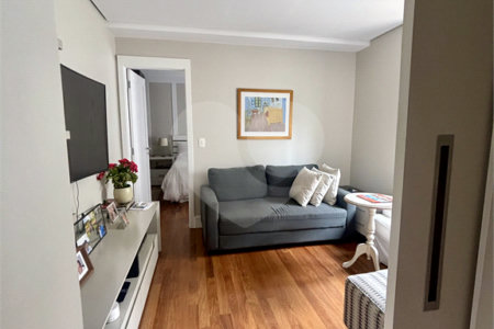 Casa à venda com 4 quartos, sendo 3 suítes, no condomínio Vila Carmel, São Paulo - SP