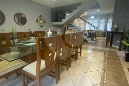 Casa à venda com 4 suítes no condomínio Okinawa, Paulínia - SP