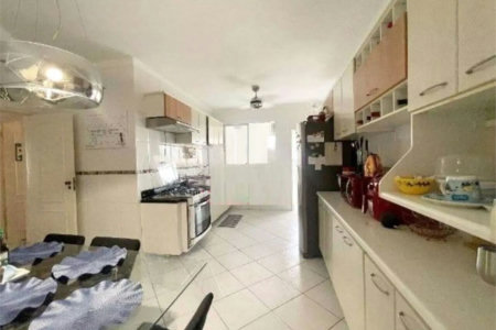 Apartamento Residencial à venda, Gonzaga, Santos - AP0353.