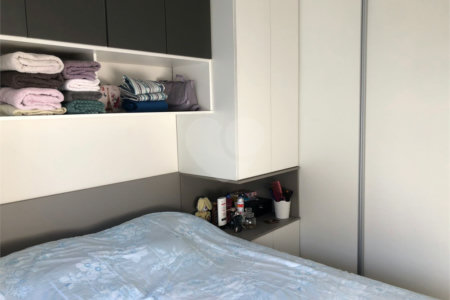 Apartamento à venda com 2 quartos em Parque Reboucas, São Paulo, SP