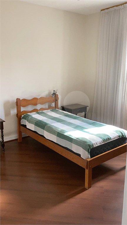 Sobrado à venda com 4 quartos, sendo 1 suíte, em Parque Jabaquara, São Paulo, SP
