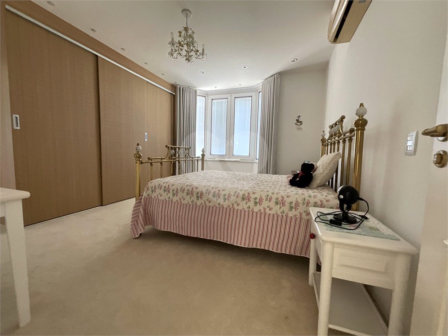 Casa à venda com 6 quartos, sendo 5 suítes, no condomínio City Castelo, Itu - SP