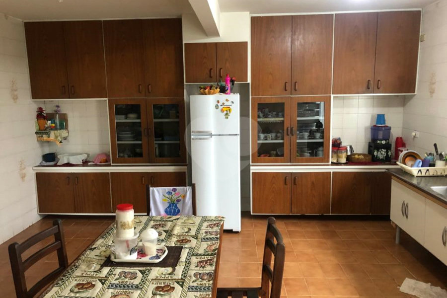 Sobrado à venda com 4 quartos, sendo 1 suíte, em Serra da Cantareira, Mairiporã, SP