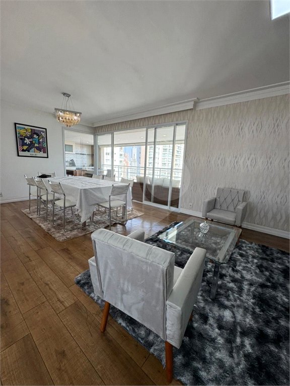 Apartamento para alugar com 4 quartos, sendo 3 suítes,  em Vila Gomes Cardim, São Paulo, SP
