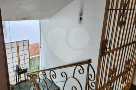 Sobrado à venda com 4 quartos, sendo 2 suítes, em Jardim Leonor, São Paulo, SP