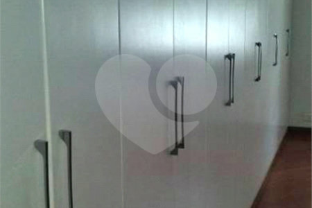 Sobrado à venda com 6 quartos, sendo 4 suítes, em Tucuruvi, São Paulo, SP