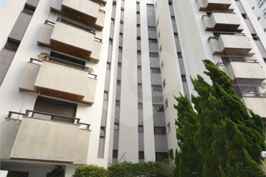 Apartamento à venda com 4 quartos, sendo 2 suítes, em Morumbi, São Paulo, SP