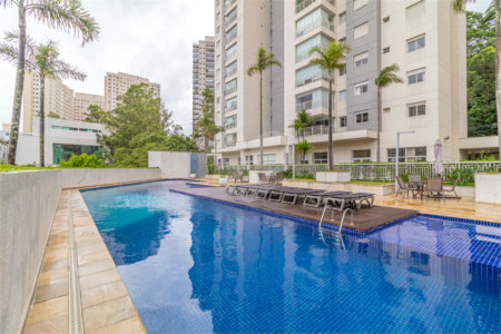 Apartamento à venda com 3 quartos, sendo 1 suíte,  em Morumbi, São Paulo, SP
