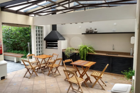 Apartamento à venda com 3 quartos, sendo 1 suíte, em Vila Olímpia, São Paulo, SP