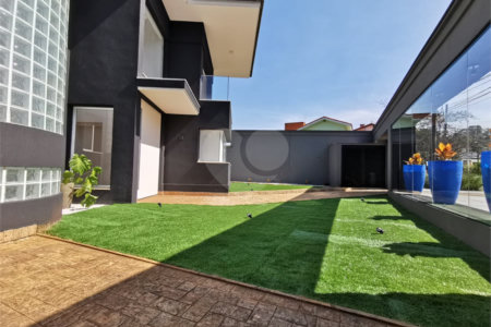Casa à venda ou para alugar com 4 suítes em Parque dos Príncipes, São Paulo, SP