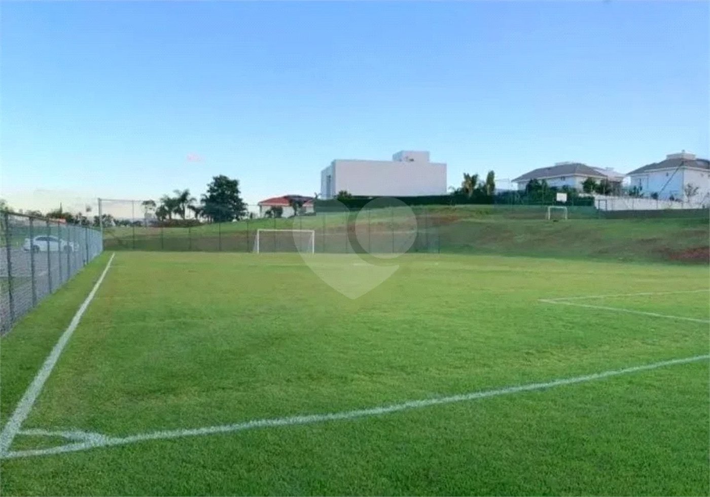 Casa à venda com 4 suítes no condomínio Fazenda Serra Azul, Itupeva - SP