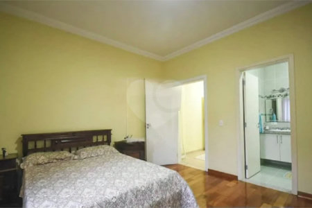 Casa à venda com 5 suítes em Jardim Londrina, São Paulo, SP