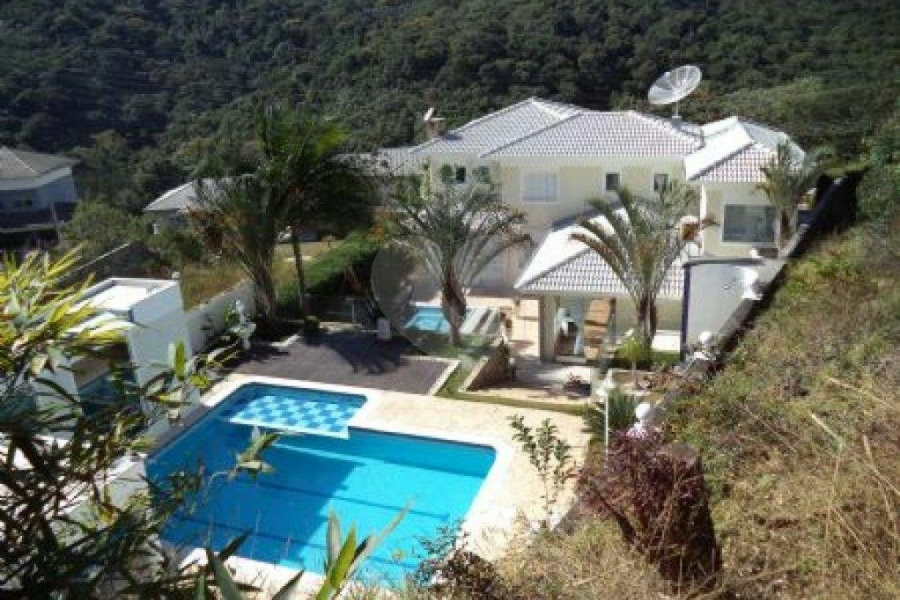 Casa à venda com 3 suítes em Serra da Cantareira, Mairiporã, SP