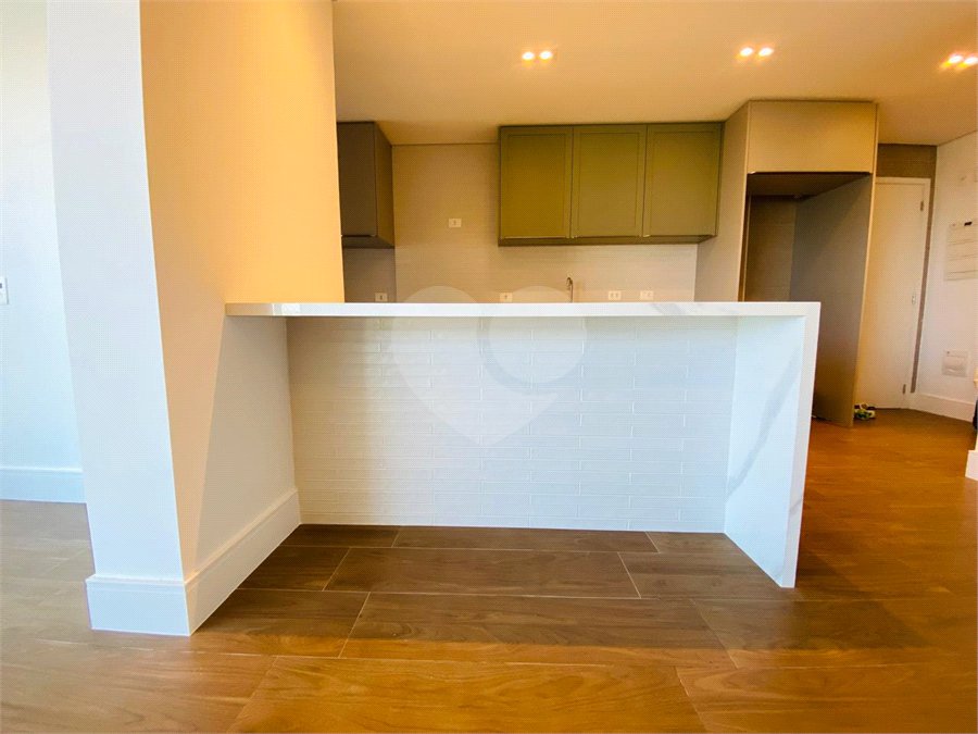 Apartamento à venda ou para alugar com 3 quartos, sendo 1 suíte,  em Vila Mogilar, Mogi das Cruzes, SP