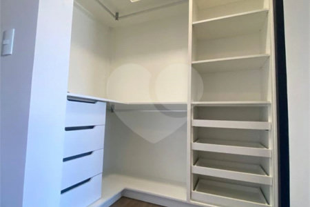 Casa à venda com 4 suítes no condomínio Campo de Toscana, Vinhedo - SP