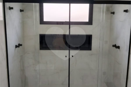 Casa à venda com 3 quartos, sendo 1 suíte,  no condomínio Madre Maria Vilac, Valinhos - SP