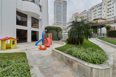Apartamento à venda com 4 quartos, sendo 3 suítes, em Campo Belo, São Paulo, SP