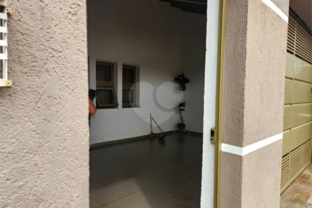 Casa à venda com 5 quartos, sendo 4 suítes, em Jardim do Carmo, Araraquara, SP