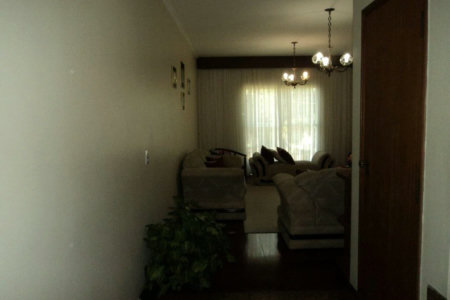 Casa à venda com 3 quartos, sendo 1 suíte, em Jardim Cláudia, São Paulo, SP