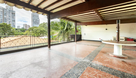 Casa Térrea à venda com 4 quartos, sendo 2 suítes,  em Brooklin Velho, São Paulo, SP