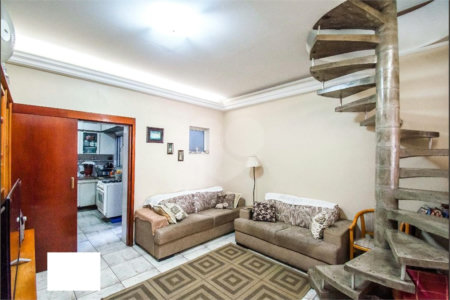 Sobrado à venda com 3 quartos em Ipiranga, São Paulo, SP