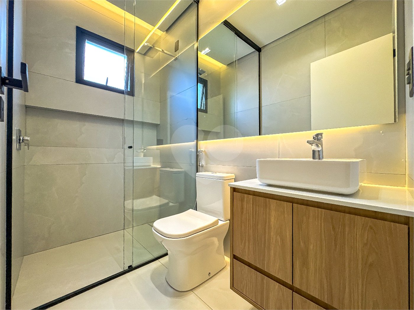 Casa à venda com 3 suítes no condomínio Jardim Vila Paradiso, Indaiatuba - SP