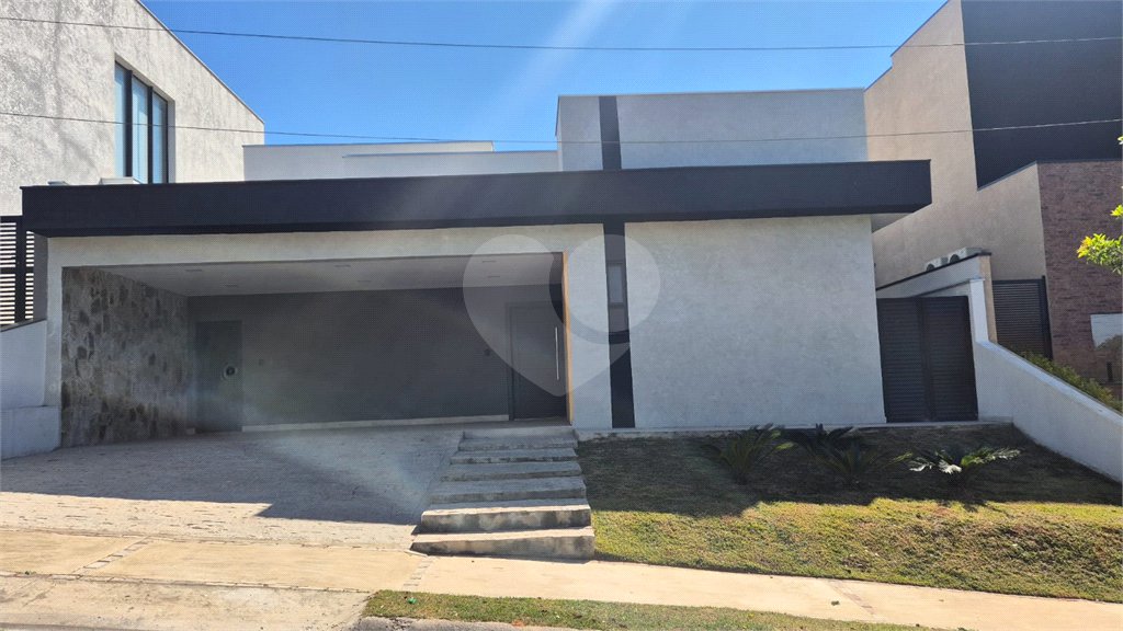 Casa à venda com 3 quartos, sendo 1 suíte,  no condomínio Cyrela Landscape, Votorantim - SP