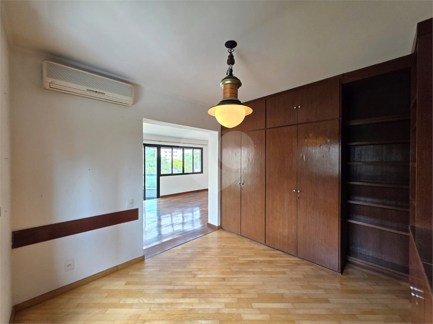 Apartamento à venda com 3 suítes em Vila Uberabinha, São Paulo, SP