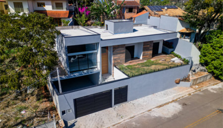 Casa à venda com 3 suítes em Jardim Paulista, Atibaia, SP