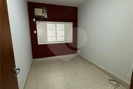 Casa à venda com 3 quartos, sendo 1 suíte, em Jardim Santa Marta, Cuiabá, MT