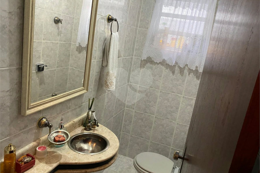Sobrado à venda com 3 quartos, sendo 1 suíte, em Vila Nova Mazzei, São Paulo, SP