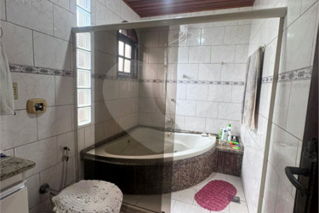 Casa à venda com 5 quartos, sendo 1 suíte, no condomínio Pedra Bonita, Rio de Janeiro - RJ