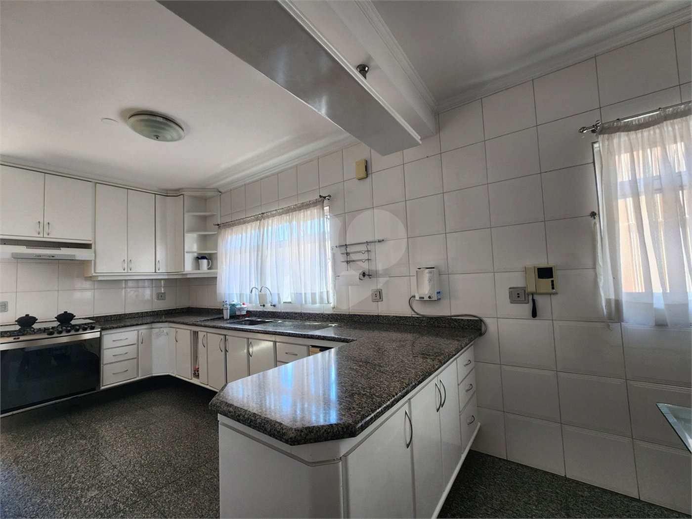 Sobrado à venda com 3 quartos, sendo 1 suíte,  em Vila Constança, São Paulo, SP