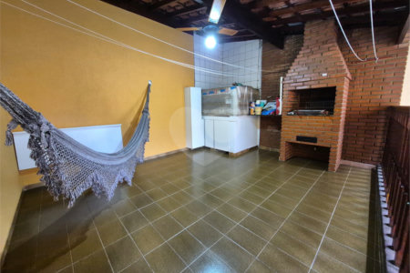 Sobrado à venda com 3 quartos, sendo 1 suíte, em Jardim Sarah, São Paulo, SP